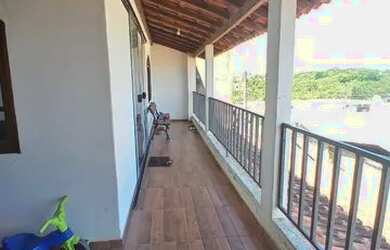 Imagem: A casa possui 2 Dormitórios, 2 Banheiros, 1 Vaga na garagem