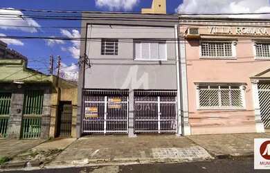 Imagem: O depósito possui 2 Vagas na garagem, 171m² de Área e está