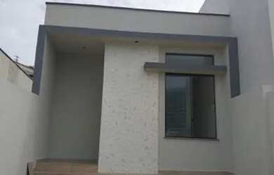 Imagem: A casa possui 2 Dormitórios, 3 Banheiros, 2 Vagas na garagem