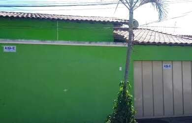 Imagem: A casa possui 2 Dormitórios, 2 Banheiros, 1 Vaga na garagem