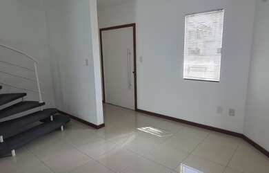 Imagem: A casa e possui 3 Dormitórios, Suítes, 4 Banheiros, 2 Vagas