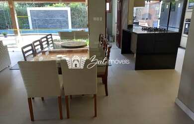 Imagem: A casa em condomínio possui 5 Dormitórios, 5 Banheiros, 5