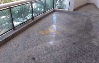 Imagem: O apartamento possui 3 Dormitórios, 2 Banheiros, 3 Vagas na