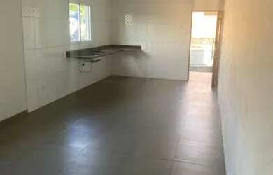 Imagem: A casa possui 4 Dormitórios, 4 Banheiros, 2 Vagas na garagem