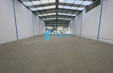 Imagem 2: Galpão novo para locação, 300m², 5 vagas, Conceição
