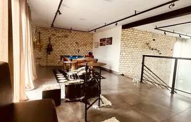 Imagem: A casa em condomínio possui 5 Dormitórios, 5 Banheiros, 3