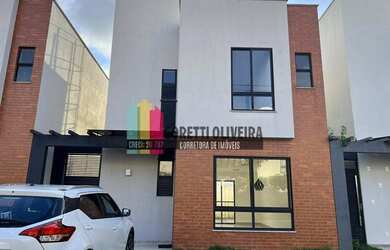 Imagem: A casa em condomínio possui 3 Dormitórios, 3 Banheiros, 2