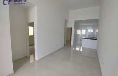 Imagem: A casa possui 3 Dormitórios, 2 Banheiros, 1 Vaga na garagem