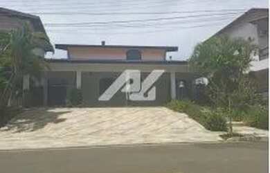 Imagem: A casa em condomínio possui 3 Dormitórios, 5 Banheiros, 2