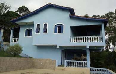 Imagem: A casa em condomínio possui 3 Dormitórios, 3 Banheiros, 4