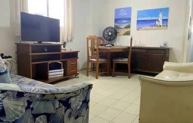 Imagem: A casa possui 2 Dormitórios, 1 Banheiro, 1 Vaga na garagem