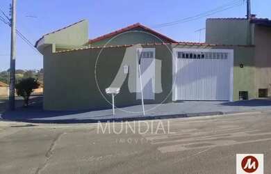 Imagem: A casa possui 2 Dormitórios, 2 Banheiros, 3 Vagas na garagem