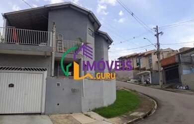 Imagem: A casa possui 3 Dormitórios, 2 Banheiros, 1 Vaga na garagem