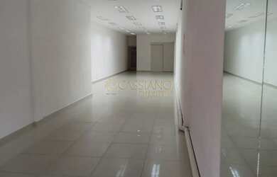 Imagem: O depósito possui 103m² de Área e está localizado em Centro