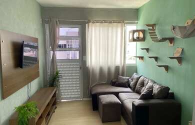 Imagem: O apartamento possui 2 Dormitórios, 1 Banheiro, 1 Vaga na garagem