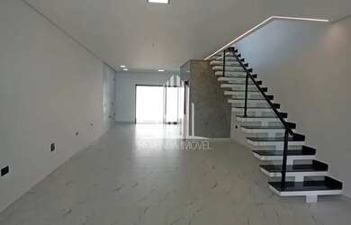 Imagem: A casa possui 3 Dormitórios, 2 Banheiros, 155m² de Área e