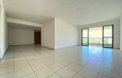 Imagem: O apartamento possui 5 Dormitórios, 5 Banheiros, 3 Vagas na