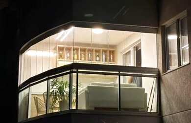 Imagem: O apartamento e possui 2 Dormitórios, Suítes, 2 Banheiros