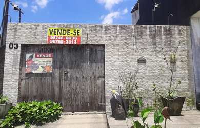 Imagem: A casa possui 2 Dormitórios, 2 Banheiros e 1 Vaga na garagem