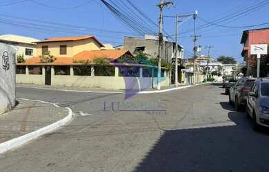 Imagem: A casa possui 4 Dormitórios, 4 Banheiros, 1 Vaga na garagem