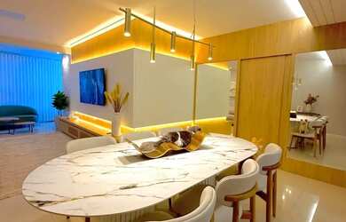 Imagem: O apartamento possui 4 Dormitórios, 2 Banheiros, 2 Vagas na