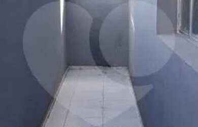 Imagem: O depósito possui 267m² de Área e está localizado em Santo