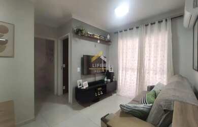 Imagem: O apartamento possui 2 Dormitórios, 1 Banheiro, 1 Vaga na garagem