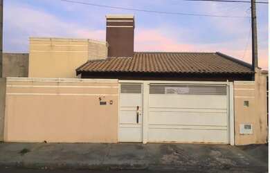 Imagem 1: Aluga-se casa em Jales. 2 Vagas na garageme2 Dormitórios