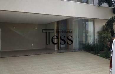 Imagem: A casa em condomínio possui 3 Dormitórios, 4 Banheiros, 5