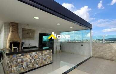 Imagem: O apartamento na cobertura possui 3 Dormitórios, 2 Banheiros