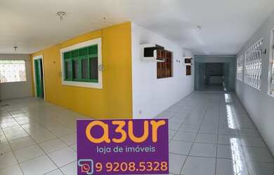 Imagem: A casa possui 4 Dormitórios, 3 Banheiros, 5 Vagas na garagem