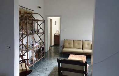 Imagem: A casa possui 4 Dormitórios, 4 Banheiros, 2 Vagas na garagem