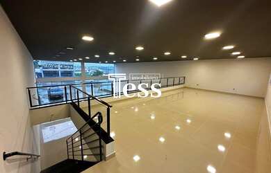 Imagem: O depósito possui 2 Vagas na garagem, 150m² de Área e Imóvel