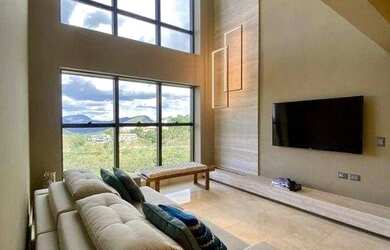 Imagem: O apartamento possui 4 Dormitórios, 5 Banheiros, 4 Vagas na