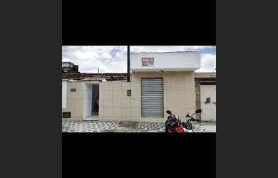 Imagem: A casa possui 3 Dormitórios, 2 Banheiros, 200-0m² de Área