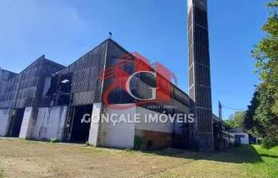 Imagem: O depósito possui 5 Vagas na garagem e 5500m² de Área e está