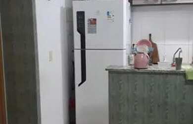 Imagem: O apartamento possui 2 Dormitórios, 1 Banheiro e 1 Vaga na