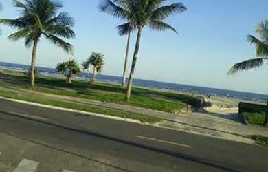 Imagem: A casa possui 2 Dormitórios, 2 Vagas na garagem e está localizado