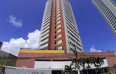 Imagem: O apartamento possui 3 Dormitórios, 1 Banheiro, 2 Vagas na