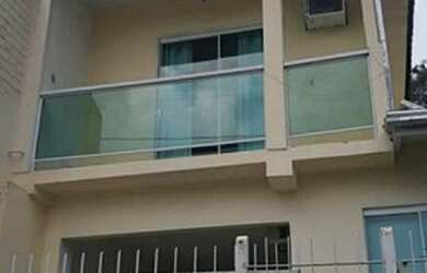 Imagem: A kitnet possui 1 Dormitório, 1 Banheiro, 1 Vaga na garagem