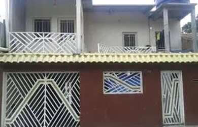 Imagem: A casa possui 2 Dormitórios, 1 Banheiro e está localizado