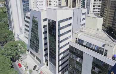 Imagem: O depósito possui 5 Vagas na garagem, 4126m² de Área e Imóvel