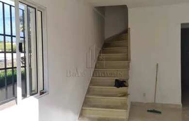 Imagem: A casa possui 2 Dormitórios, 2 Banheiros, 1 Vaga na garagem