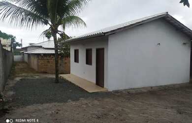 Imagem: A casa possui 2 Dormitórios, 1 Banheiro, 5 Vagas na garagem