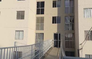 Imagem: O apartamento possui 2 Dormitórios, 1 Banheiro, 1 Vaga na garagem