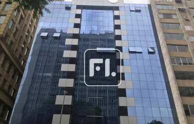 Imagem: O depósito à venda possui 3 Vagas na garagem e 230m² de Área