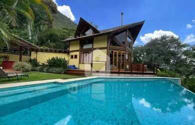 Imagem: A casa à venda possui 3 Dormitórios, 3 Banheiros, 290m² de