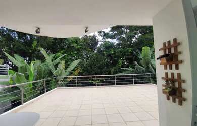 Imagem: A casa em condomínio possui 5 Dormitórios, 5 Banheiros, 4