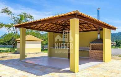 Imagem 9: Casa com 3 Quartos, Suíte com Closet, Piscina e Vista para as Montanhas