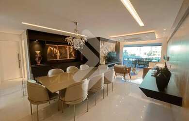 Imagem: O apartamento possui 4 Dormitórios, 4 Banheiros, 3 Vagas na